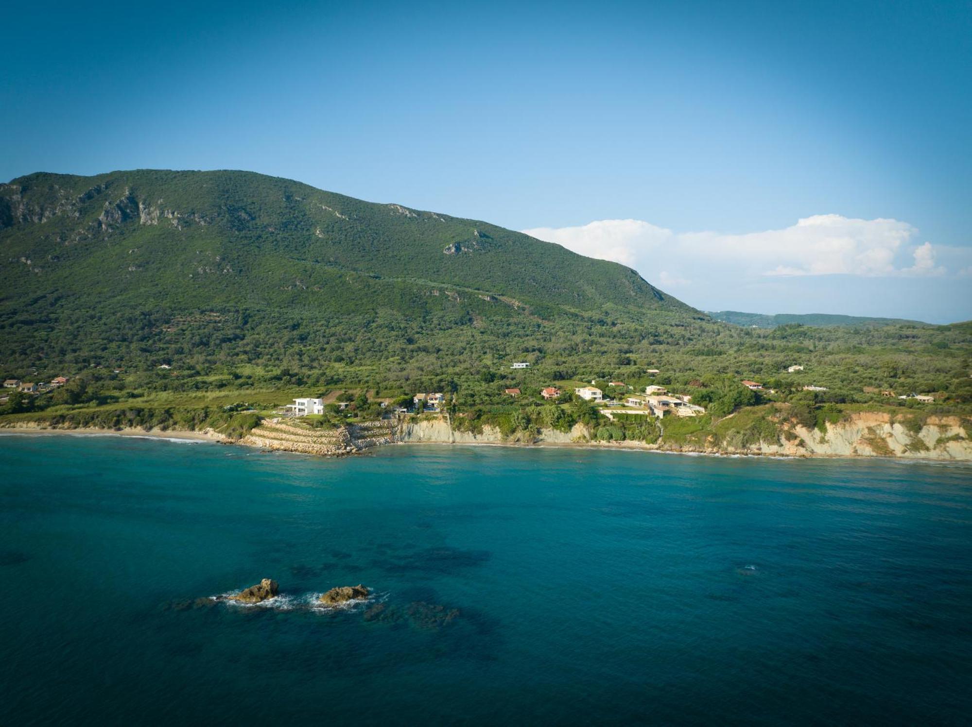 Villa Angela Agios Matthaios  Exterior photo
